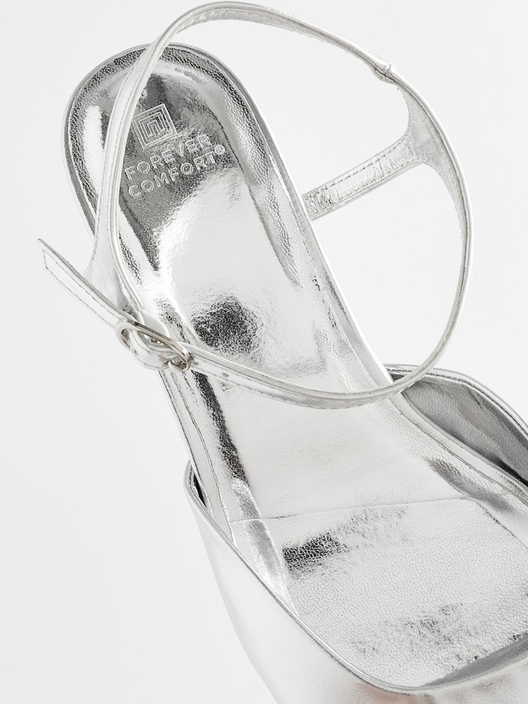 Silber - Flache, schlichte Sandalen mit Fußbett mit Forever-Comfort-Polsterung - Bild 10 von 10 Silber - Flache, schlichte Sandalen mit Fußbett mit Forever-Comfort-Polsterung - Bild 10 von 10