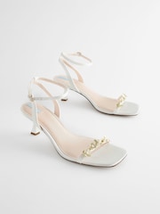 Elfenbein - Forever Comfort® Butterfly Trim Low Heel Bridal Sandalen​​​​​​​ - Bild 4 von 4