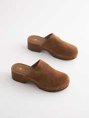 Tan Brown Closed Toe Clog Mules - Image 4 of 7
