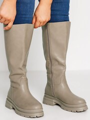 Yours Curve Natural Extra-Wide Fit PU Pull On Calf Boots - Image 4 of 4