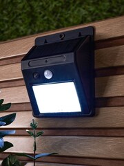 BHS Black Marley Solar LED Wall Light w PIR 6000k 230Lm - Image 1 of 4