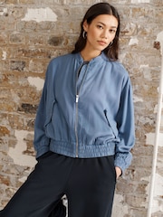 Blau - Bomberjacke aus Tencel - Bild 1 von 6