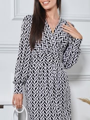 Jolie Moi Black Print Long Sleeve Pegged Dress - Image 5 of 5