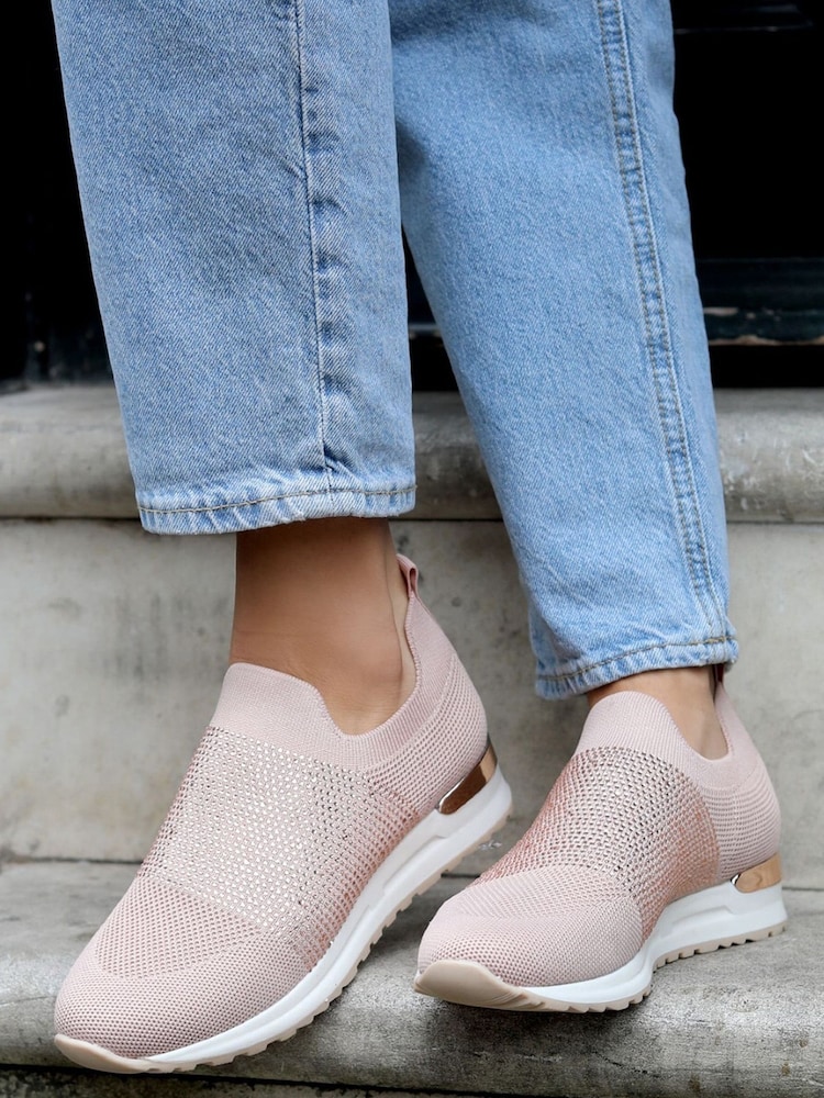 Pink - Linzi Storme Turnschuhe mit Strassverzierung - Bild 1 von 4 Pink - Linzi Storme Turnschuhe mit Strassverzierung - Bild 1 von 4
