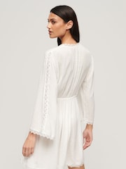 Superdry Ibiza Minikleid aus 100 % Baumwolle mit V-Ausschnitt - Bild 2 von 6