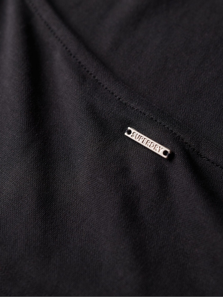 Schwarz - Superdry Midi-Jersey-Passform-Kleid - Bild 6 von 6 Schwarz - Superdry Midi-Jersey-Passform-Kleid - Bild 6 von 6