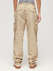 Marrón - Superdry Lightweight Beach Cargo Trousers - Imagen 2 de 7