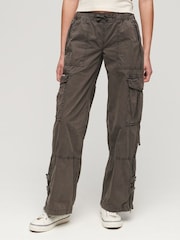 Superdry Vintage Utility-Cargohose mit elastischem Taillenbund - Bild 1 von 5