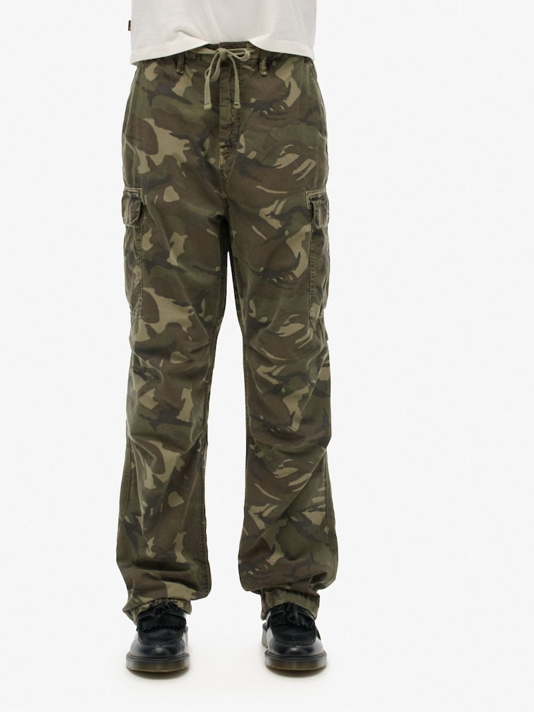 Verde de camuflaje - Superdry Lightweight Beach Cargo Trousers - Imagen 1 de 7