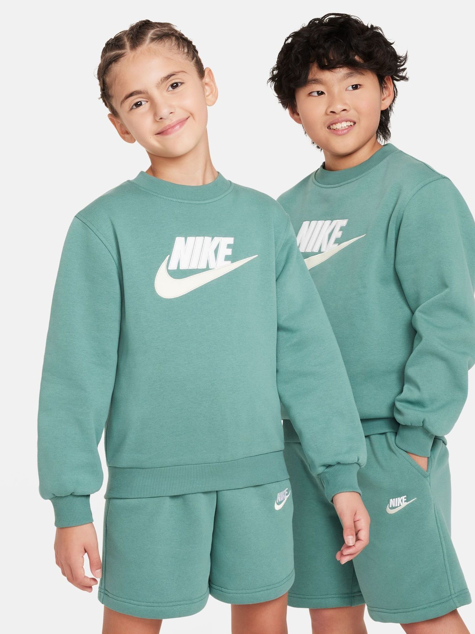 Nike sweater set discount