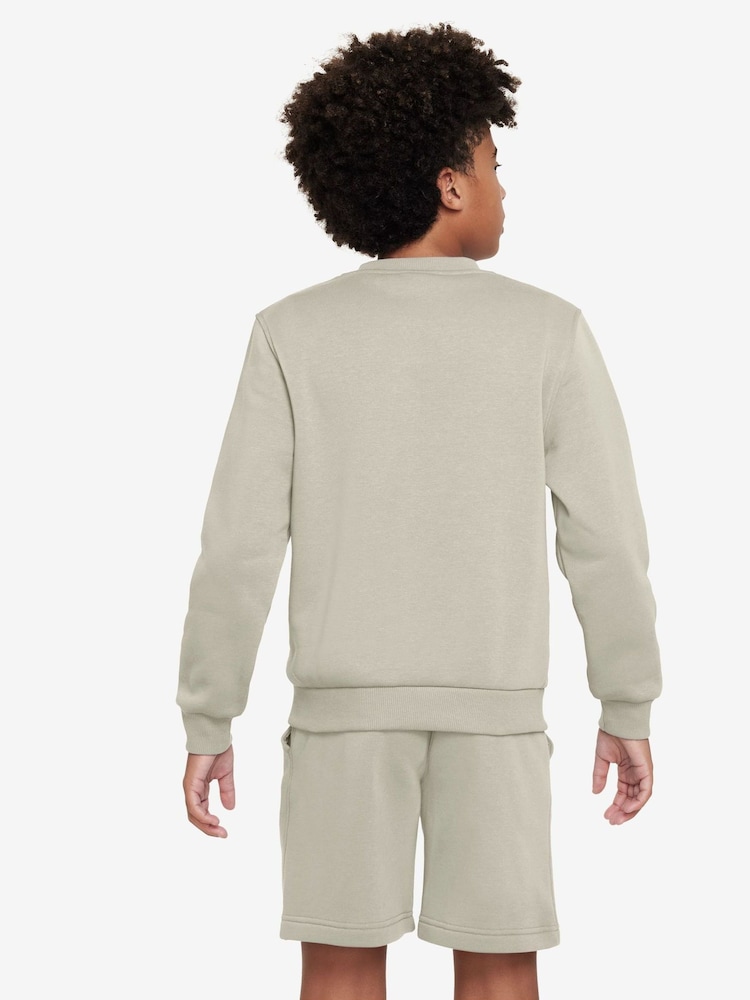 Nike Neutral Sweatshirt and Shorts Tracksuit Set - Image 2 of 10