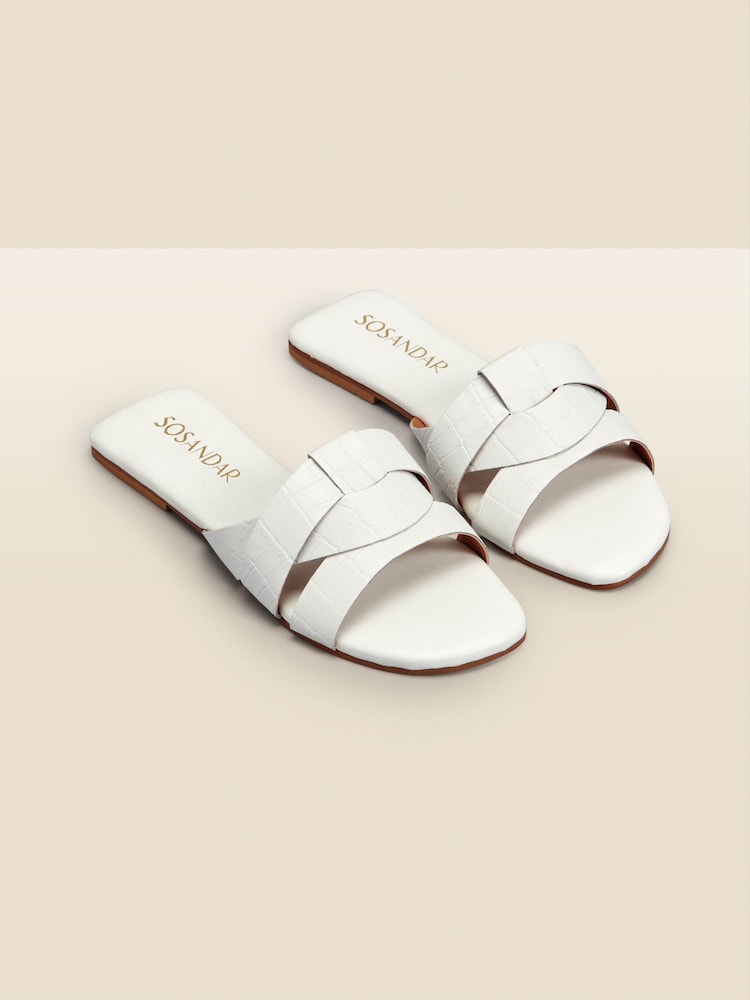 Sandalias tipo chinelas planas con correa cruzada, de piel con efecto cocodrilo, de Sosandar - Imagen 1 de 3 Sandalias tipo chinelas planas con correa cruzada, de piel con efecto cocodrilo, de Sosandar - Imagen 1 de 3