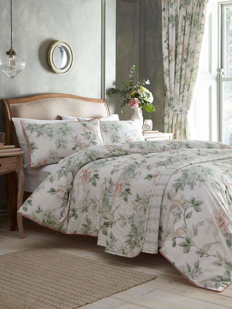 Appletree Green Campion 200 thread Count 100% Cotton Bedspread - Image 2 of 3