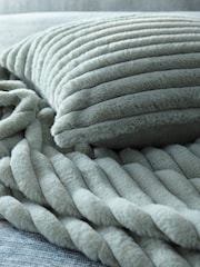 Appletree Morritz Plush Faux Fur Throw - Image 2 of 3