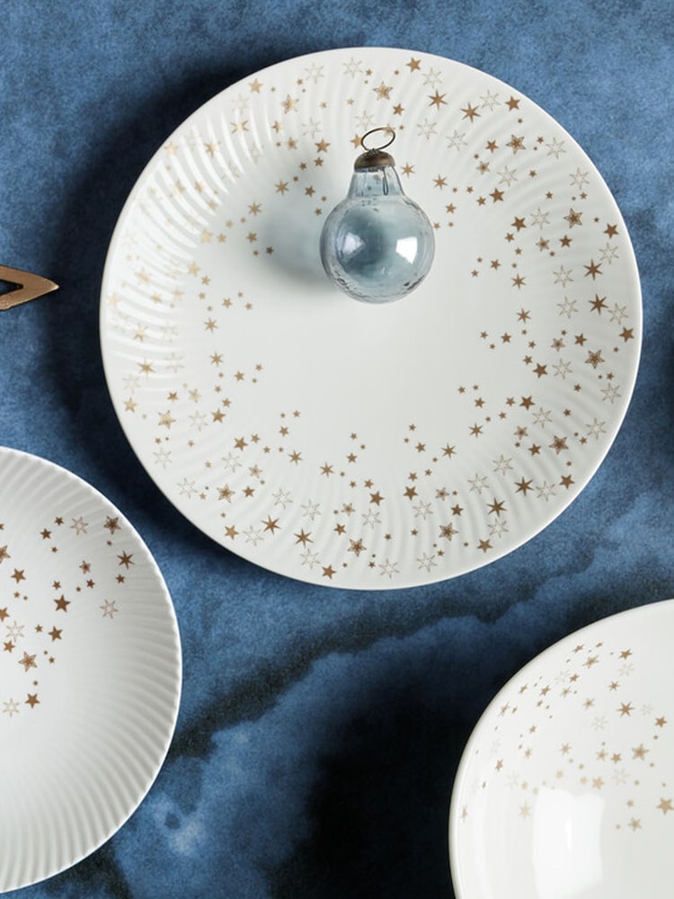Denby White Porcelain Arc Stars Set of 2 Large Plates - Image 1 of 4