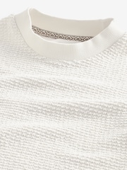 Ecru/Weiß - Sweatshirt mit Rundhalsausschnitt - Premium-Struktur-Häkel - Bild 7 von 8