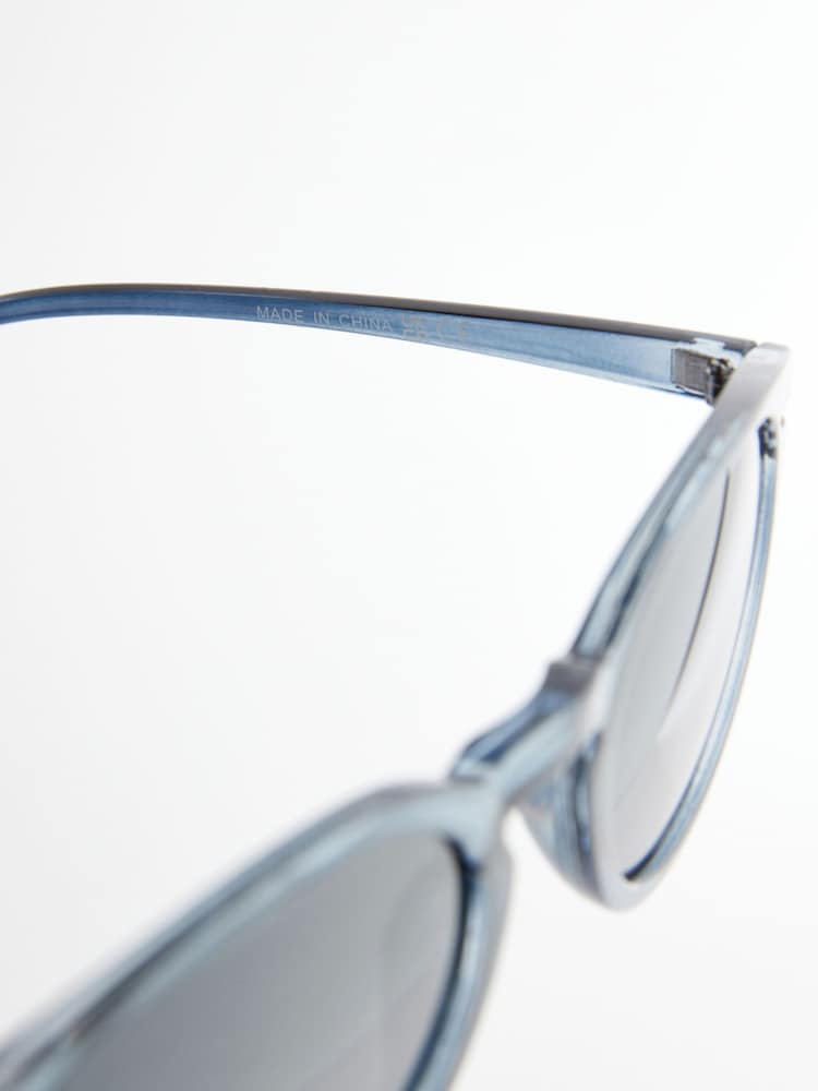 Blue Round Polarised Sunglasses - Image 5 of 5 Blue Round Polarised Sunglasses - Image 5 of 5