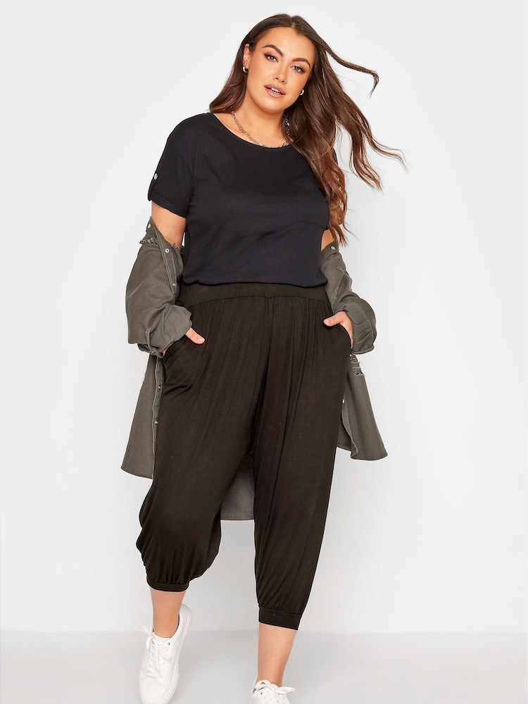 Yours Curve Cropped Harems-Jogginghose aus Jersey - Bild 2 von 4 Yours Curve Cropped Harems-Jogginghose aus Jersey - Bild 2 von 4
