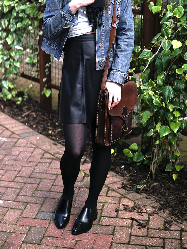 Pretty Polly 2 Pack Black 40 Denier Everyday Opaque Tights - Image 2 of 5