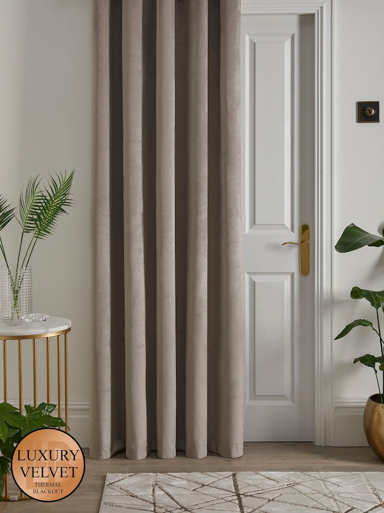 Laurence Llewelyn-Bowen Natural Montrose Blackout Thermal Eyelet Single Set - Image 1 of 4