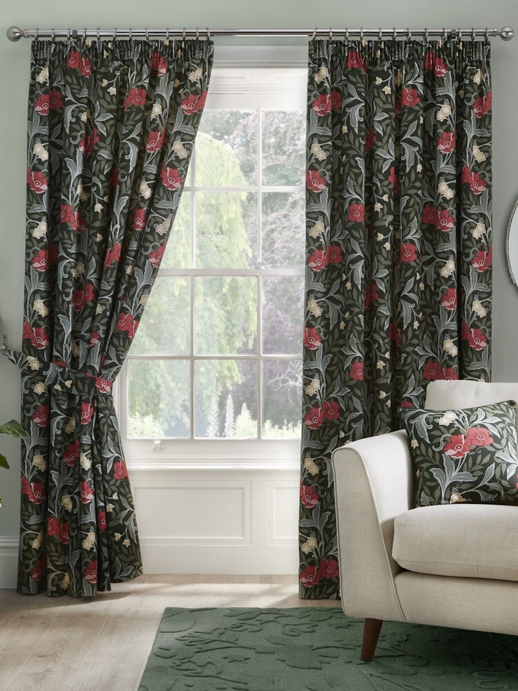 D&D Green Sandringham 100% Cotton Pencil Pleat Curtains - Image 1 of 4