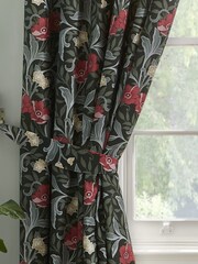 D&D Green Sandringham 100% Cotton Pencil Pleat Curtains - Image 3 of 4