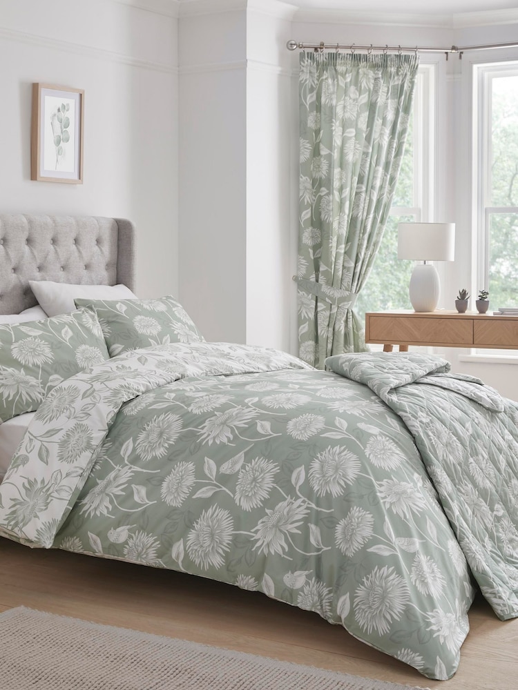 Dreams & Drapes Green Chrysanthemum Quilted Bedspread - Image 2 of 3