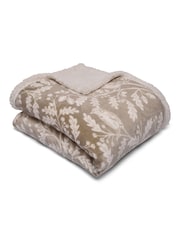 Dreams & Drapes Green Woodland Owls Plush Fleece Bedspread - Image 4 of 4