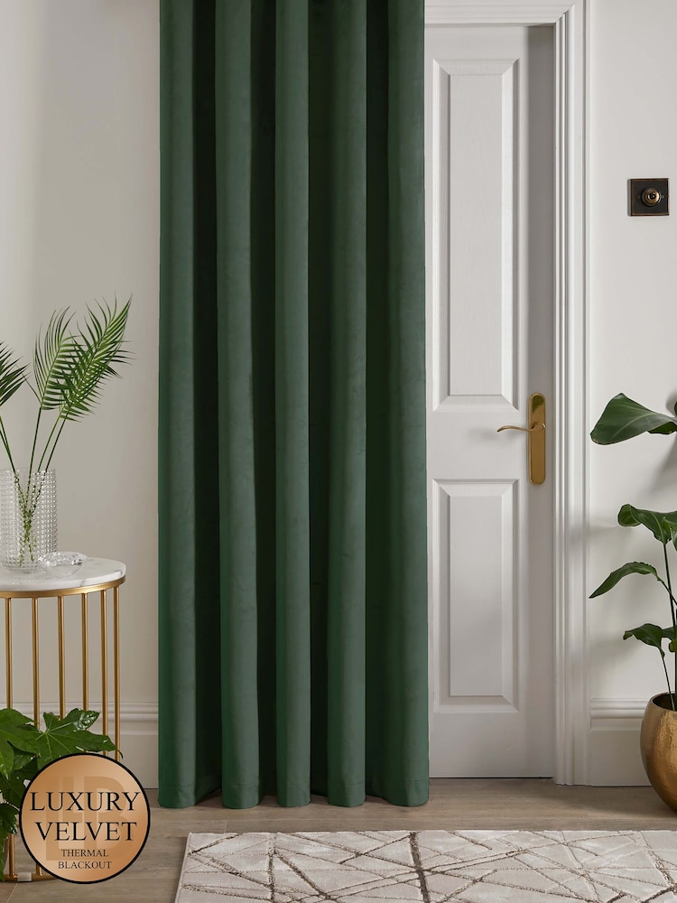 Laurence Llewelyn-Bowen Green Montrose Blackout Thermal Eyelet Single Curtain - Image 1 of 4