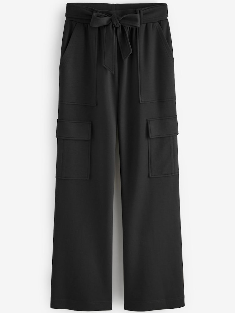 Schwarz - Geschmeidige Utility-Cargohose mit Stretchanteil, weitem Bein, Gürtel und hohem Bund - Bild 7 von 7 Schwarz - Geschmeidige Utility-Cargohose mit Stretchanteil, weitem Bein, Gürtel und hohem Bund - Bild 7 von 7