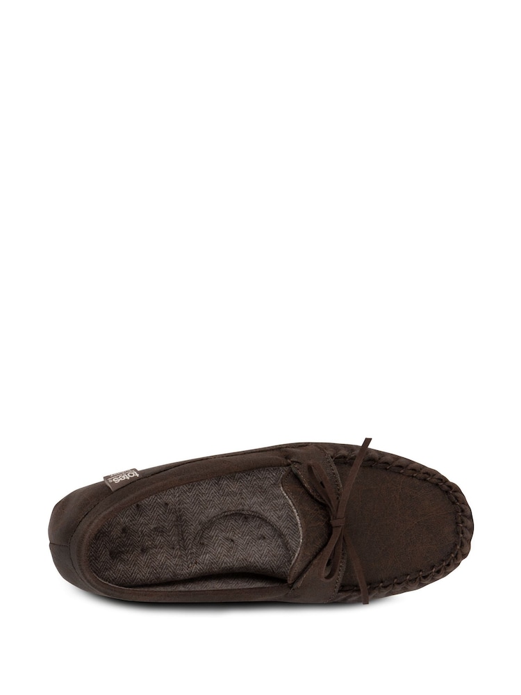Totes Brown Mens Isotoner Distressed Winter Moccasin Slippers with Herringbone Socks - Image 4 of 5
