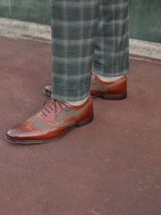 Brown Leather & Herringbone Brogue Shoes - Image 6 of 6