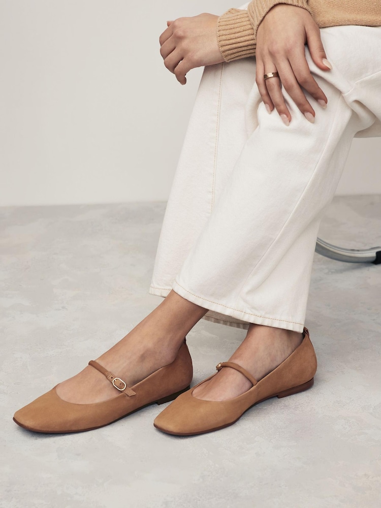 Camel - Signature Leather Flache Spangenschuhe aus Leder - Bild 1 von 8 Camel - Signature Leather Flache Spangenschuhe aus Leder - Bild 1 von 8