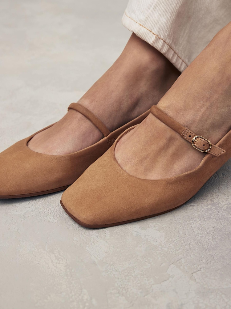 Camel - Signature Leather Flache Spangenschuhe aus Leder - Bild 2 von 8 Camel - Signature Leather Flache Spangenschuhe aus Leder - Bild 2 von 8