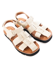 ASRA London Maddie Croc Effect Leather Fisherman White Sandals - Image 3 of 4