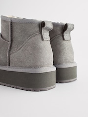 Metallic Shower Repellent Faux Fur Lined Platform Boots - Image 4 of 6