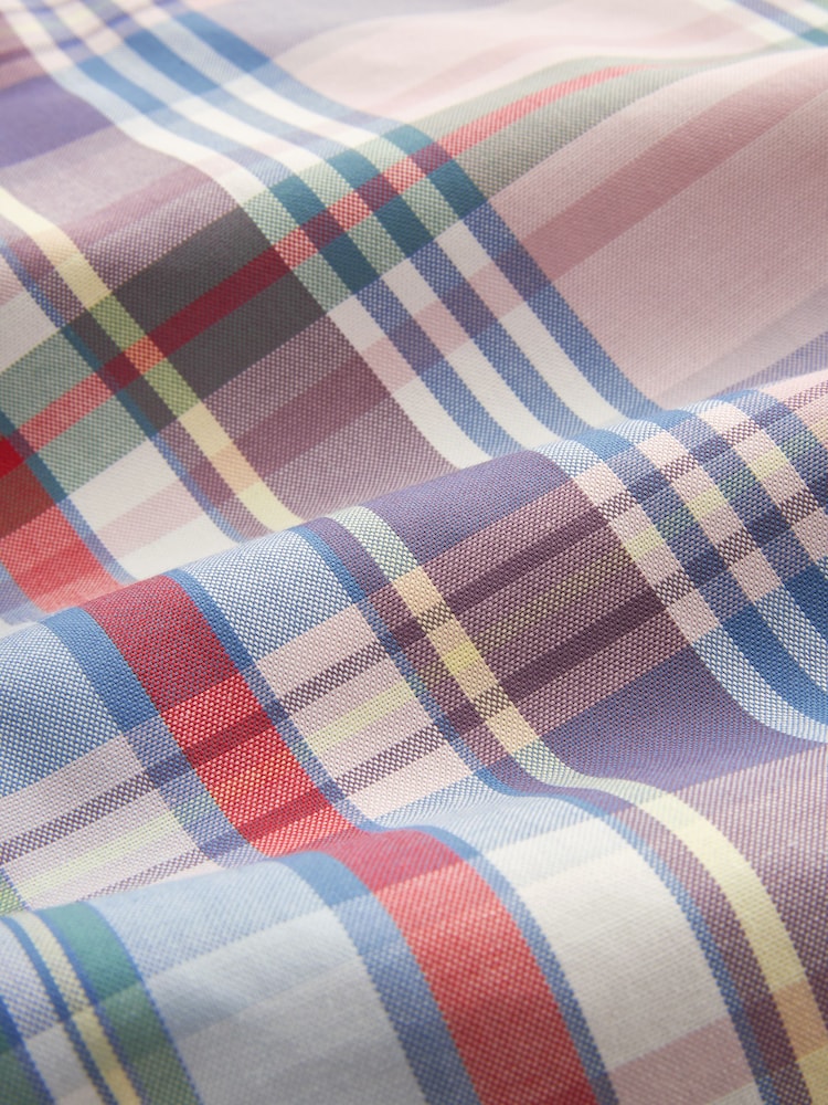 Rose clair à carreaux Madras - Standard - Chemise Oxford Easy Iron boutonnée à manches courtes - Image 6 of 7
