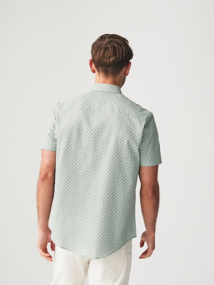Зеленый геометрический принт - Easy Iron With Button Down Collar Short Sleeve Oxford Shirt - Изображение 2 из 7 Зеленый геометрический принт - Easy Iron With Button Down Collar Short Sleeve Oxford Shirt - Изображение 2 из 7