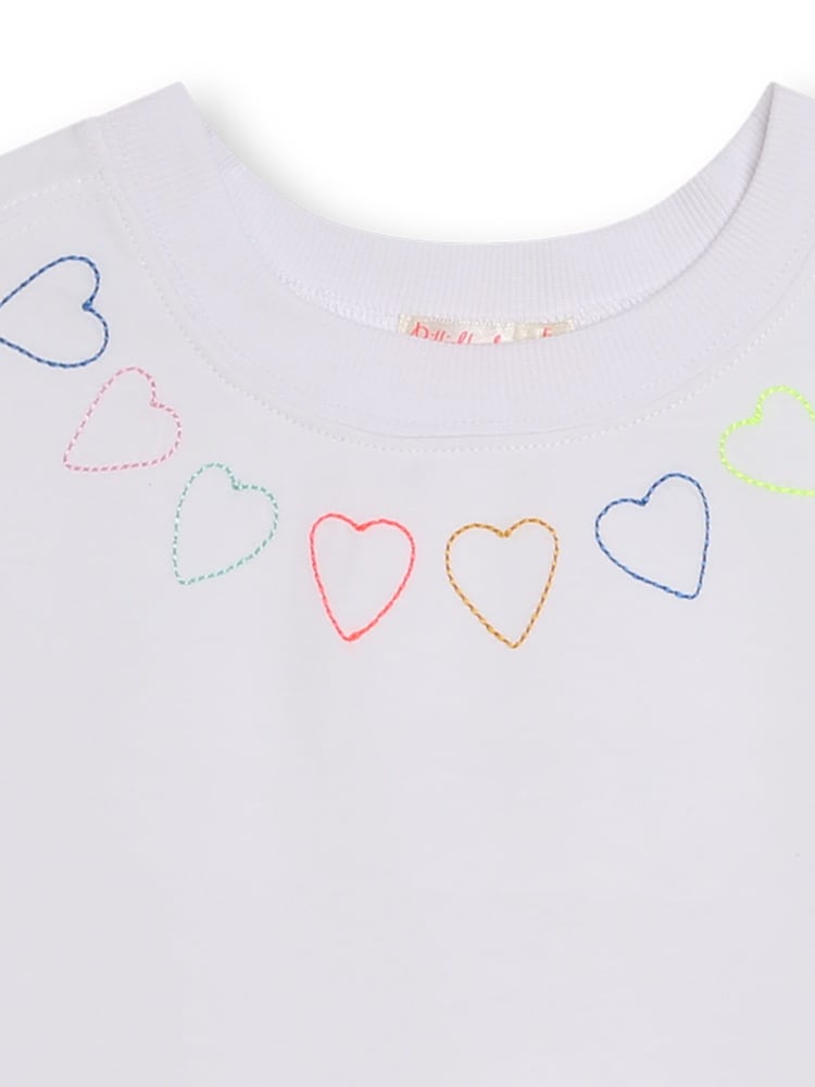 Billieblush Weißes kurzärmliges T-Shirt mit Herzstickerei und kontrastierendem Saum aus 100 % Baumwolle - Bild 3 von 3