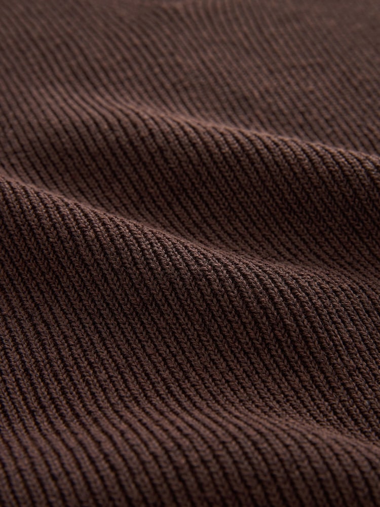 Brown V-Neck Linen Short Sleeve Top - Image 6 of 6