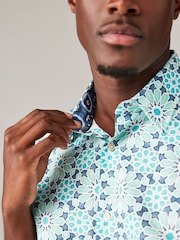 Green Regular Fit 100% Cotton Printed Short Sleeve Shirt - Image 4 of 5