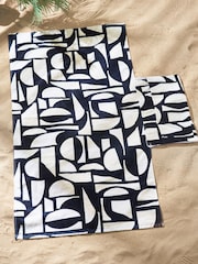 Black Pocket 100% Cotton Beach Towel - Image 4 of 5