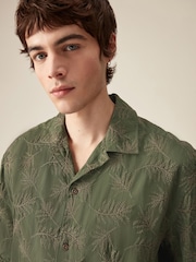 Green Short Sleeve Embroidered Shirt with Cuban Collar - Image 4 of 7