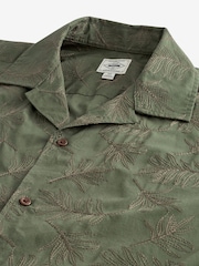 Green Short Sleeve Embroidered Shirt with Cuban Collar - Image 6 of 7
