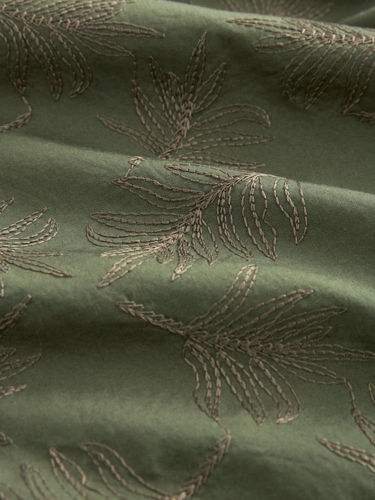 Green Short Sleeve Embroidered Shirt with Cuban Collar - Image 7 of 7