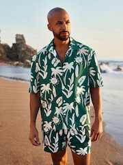 Green Printed Short Sleeve Shirt With Cuban Collar - Image 2 of 5
