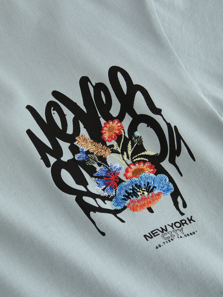 Серый с вышивкой - Relaxed Fit Short Sleeve Graphic Print T-Shirt (3-16yrs) - Image 3 of 3