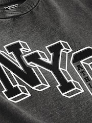 Grau - Kurzärmeliges T-Shirt mit Grafikprint in Relaxed-Fit (3–16 J.) - Bild 9 von 9