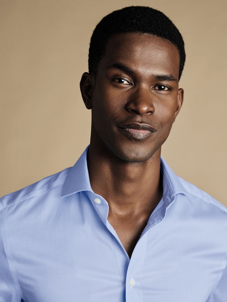 Charles Tyrwhitt Light Blue Non-iron Puppytooth Cutaway Slim Fit 100% Cotton Shirt - Image 2 of 4