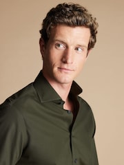 Charles Tyrwhitt Green Non-iron Poplin Cutaway Slim Fit 100% Cotton Shirt - Image 2 of 6